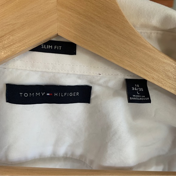 Tommy Hilfiger • white button down - Picture 5 of 5